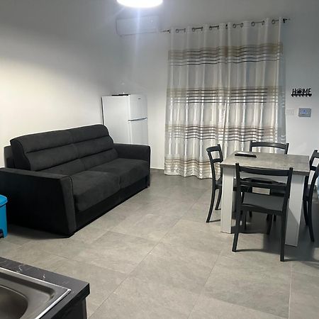 Nathouse Appartement Villafranca Tirrena Buitenkant foto