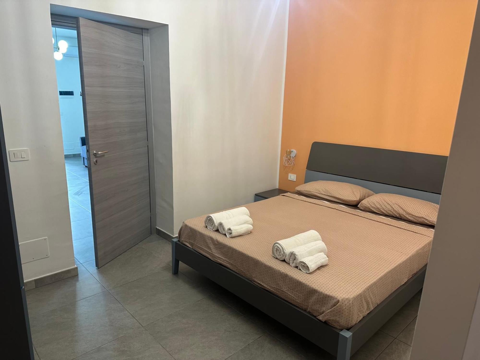 Nathouse Appartement Villafranca Tirrena Buitenkant foto